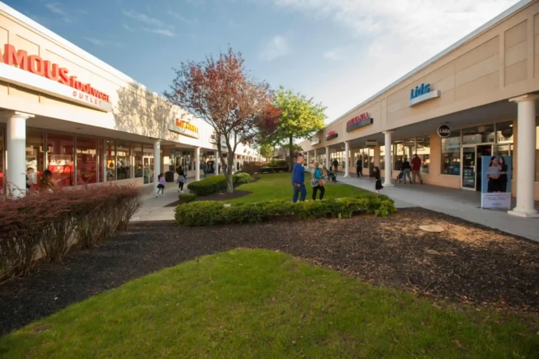 The Crossings Premium Outlets